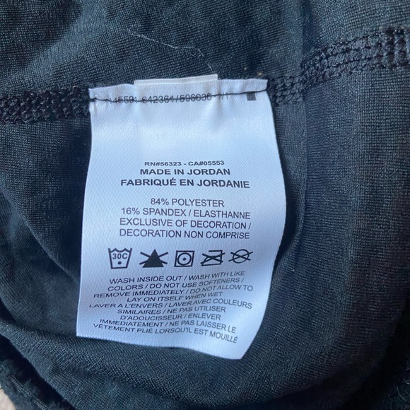 Nike Pro Women’s Icon Clash Hooded Dry Fit Long Sleeve Black/Metallic Gold XS - Picture 9 of 16